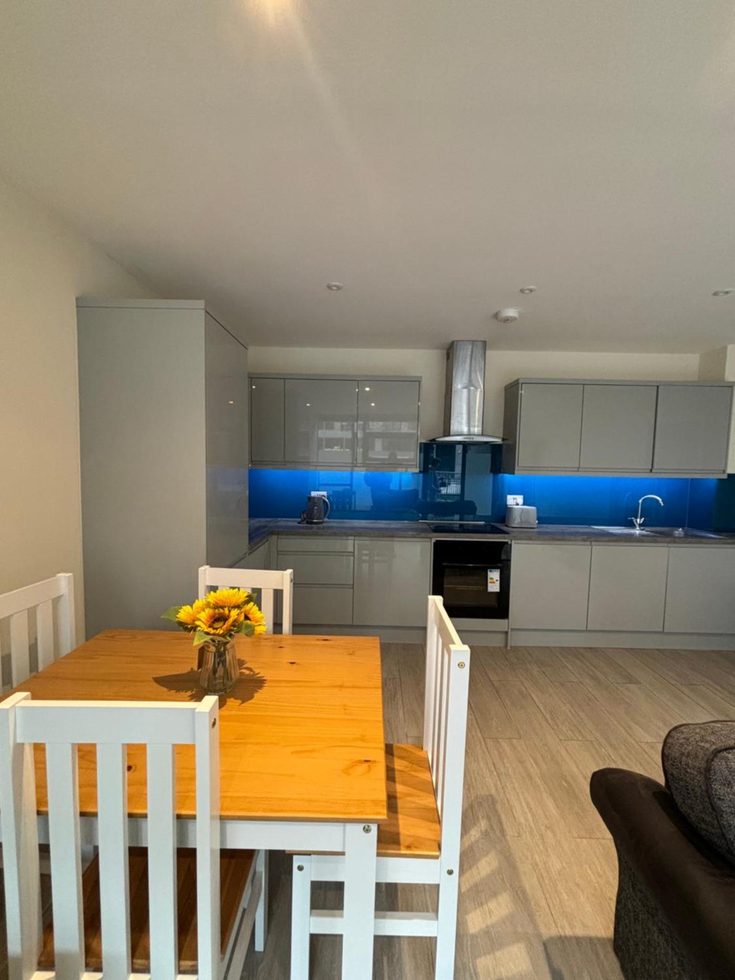 Apartament Claret And Blue Londra
